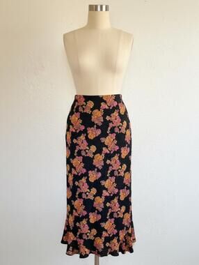 Vintage West end rare floral spring and summer textured skirt